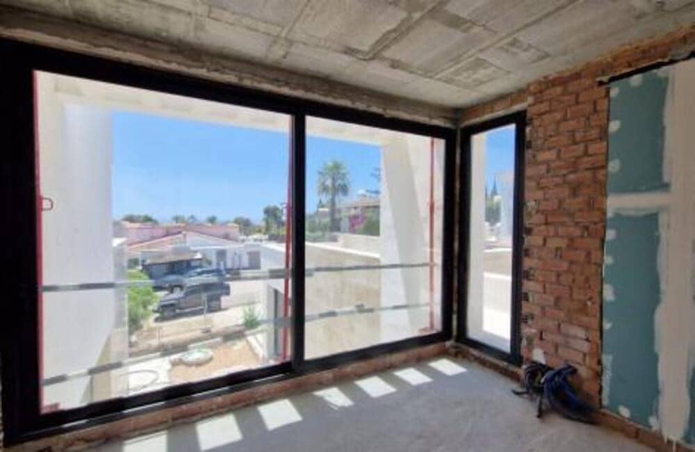 4 sypialnia Willa na sprzedaż w Nueva Andalucia z basenem - 1 595 000 € (Ref: 8712334)