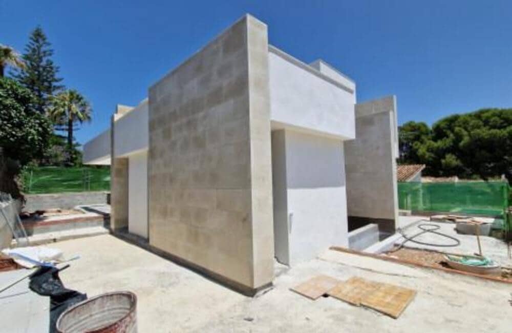 4 sypialnia Willa na sprzedaż w Nueva Andalucia z basenem - 1 595 000 € (Ref: 8712334)