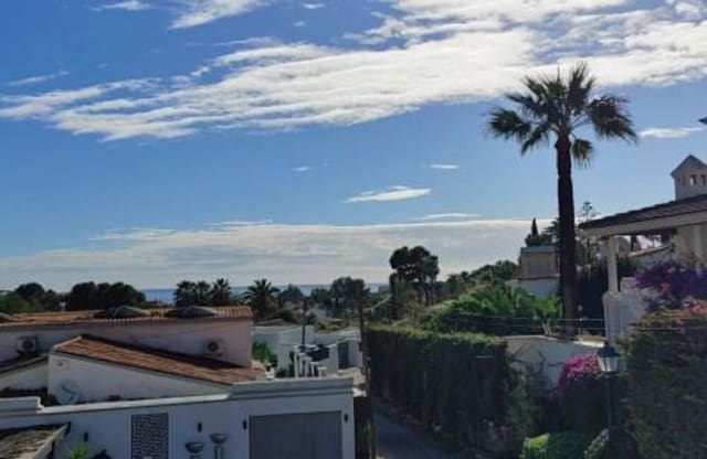 4 sypialnia Willa na sprzedaż w Nueva Andalucía Centro, Marbella z basenem - 1 595 000 € (Ref: 8712334)