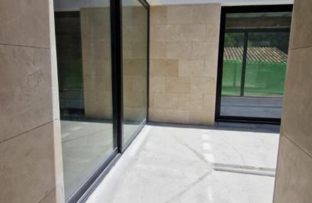 4 slaapkamer Villa te koop in Nueva Andalucia met zwembad - € 1.595.000 (Ref: 8712334)