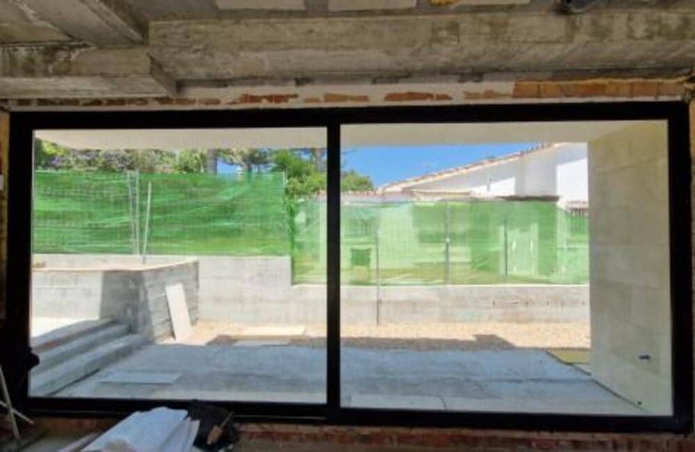 4 slaapkamer Villa te koop in Nueva Andalucia met zwembad - € 1.595.000 (Ref: 8712334)