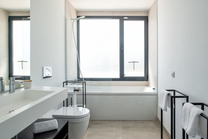 4 slaapkamer Huis te huur in Marbella met zwembad garage - € 7.500 (Ref: 8715200)