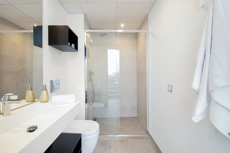 4 slaapkamer Huis te huur in Marbella met zwembad garage - € 7.500 (Ref: 8715200)