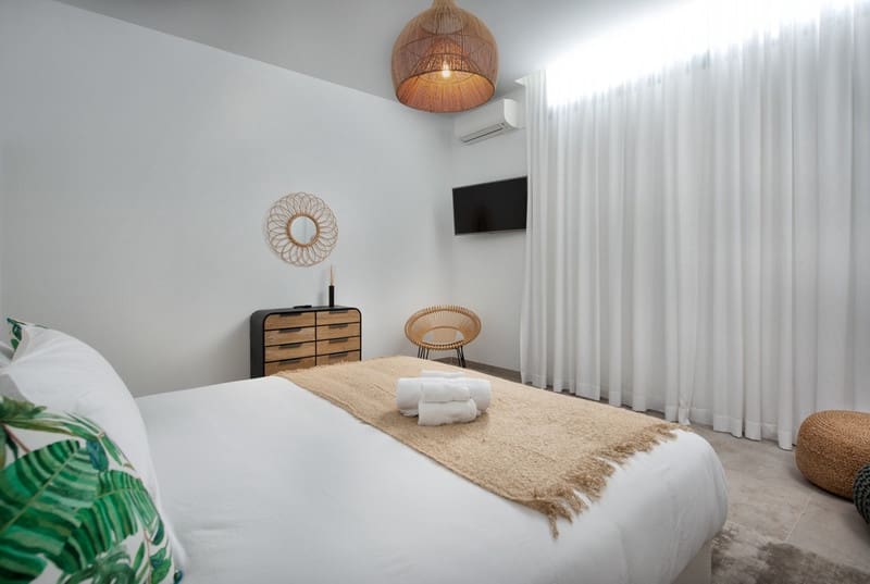 4 slaapkamer Huis te huur in Marbella met zwembad garage - € 7.500 (Ref: 8715200)