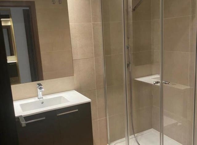 2 soveværelse Lejlighed til salg i Nueva Alcántara, Marbella med swimmingpool garage - € 490.000 (Ref: 8715201)