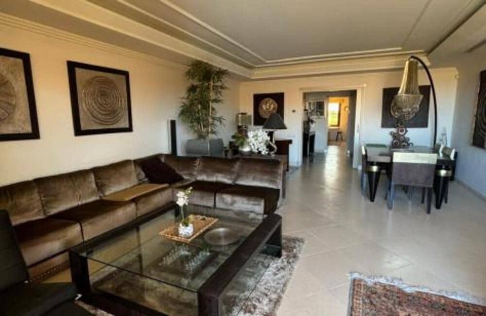 3 soveværelse Lejlighed til leje i Estepona med swimmingpool garage - € 4.000 (Ref: 8740795)