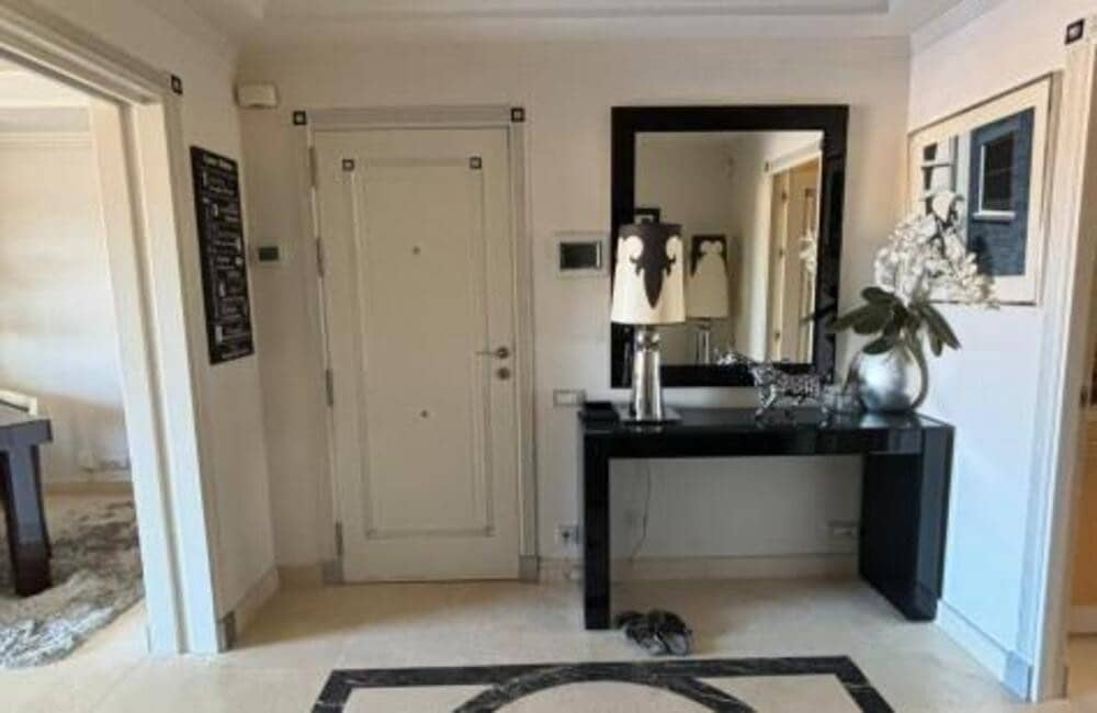 3 soveværelse Lejlighed til leje i Estepona med swimmingpool garage - € 4.000 (Ref: 8740795)
