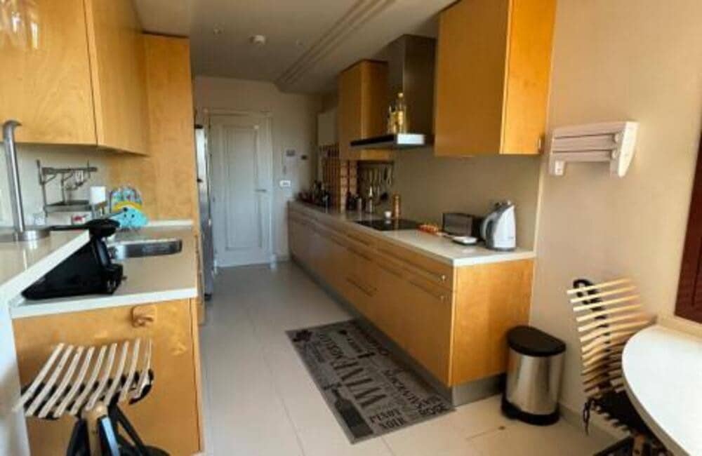 3 soveværelse Lejlighed til leje i Estepona med swimmingpool garage - € 4.000 (Ref: 8740795)