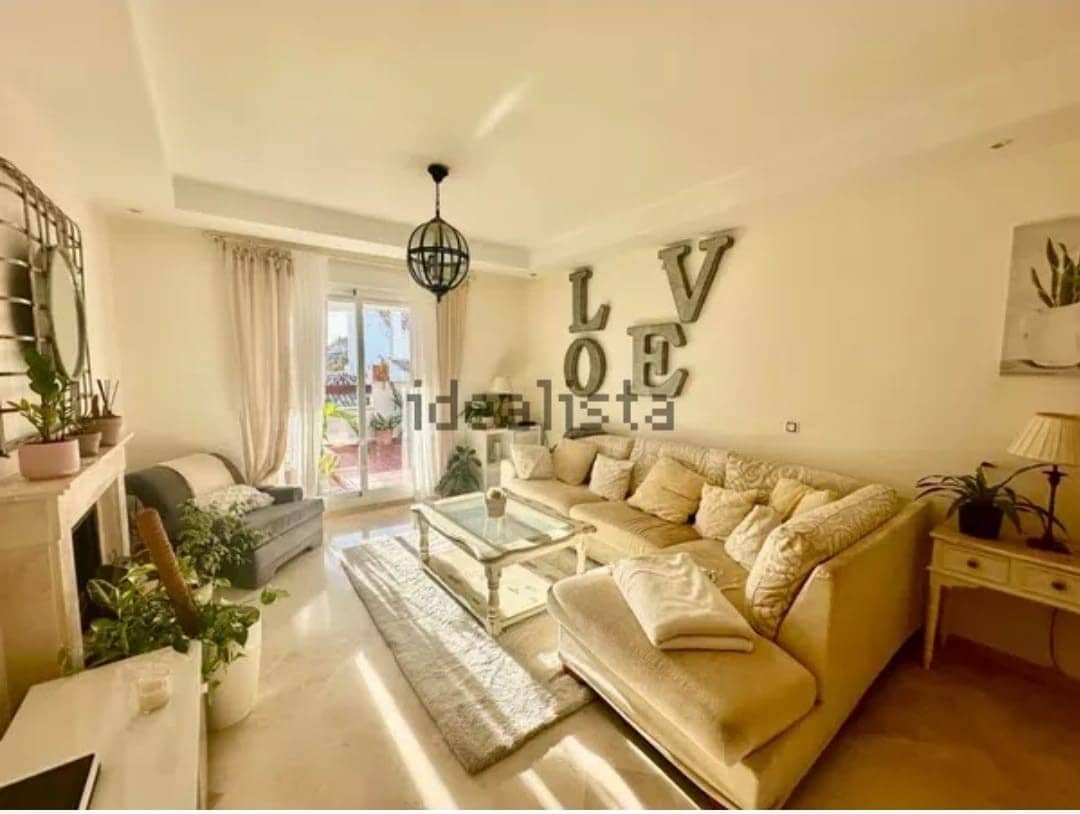 2 bedroom Apartment for rent in Marbella with pool - € 1,800 (Ref: 8746333)