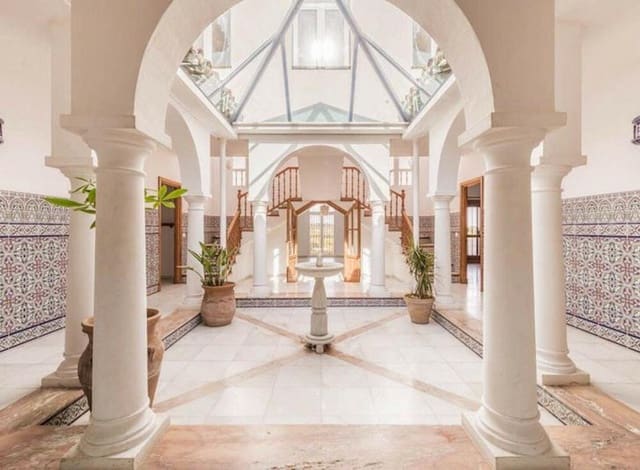 5 camera da letto Villa da affittare in El Padrón, Estepona con piscina garage - 5.800 € (Rif: 8751848)