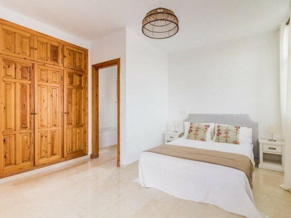 5 soveværelse Villa til leje i El Padron med swimmingpool garage - € 5.800 (Ref: 8751848)