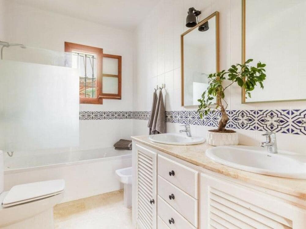 5 soveværelse Villa til leje i El Padron med swimmingpool garage - € 5.800 (Ref: 8751848)