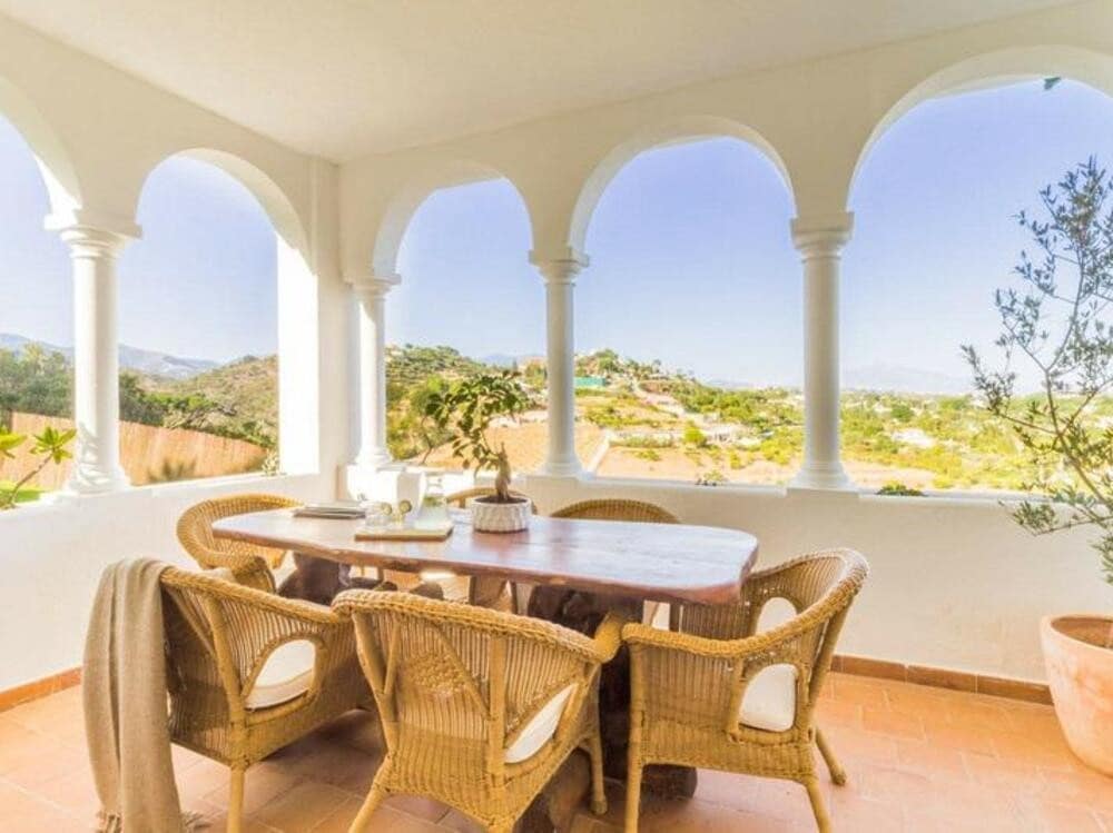 5 soveværelse Villa til leje i El Padron med swimmingpool garage - € 5.800 (Ref: 8751848)