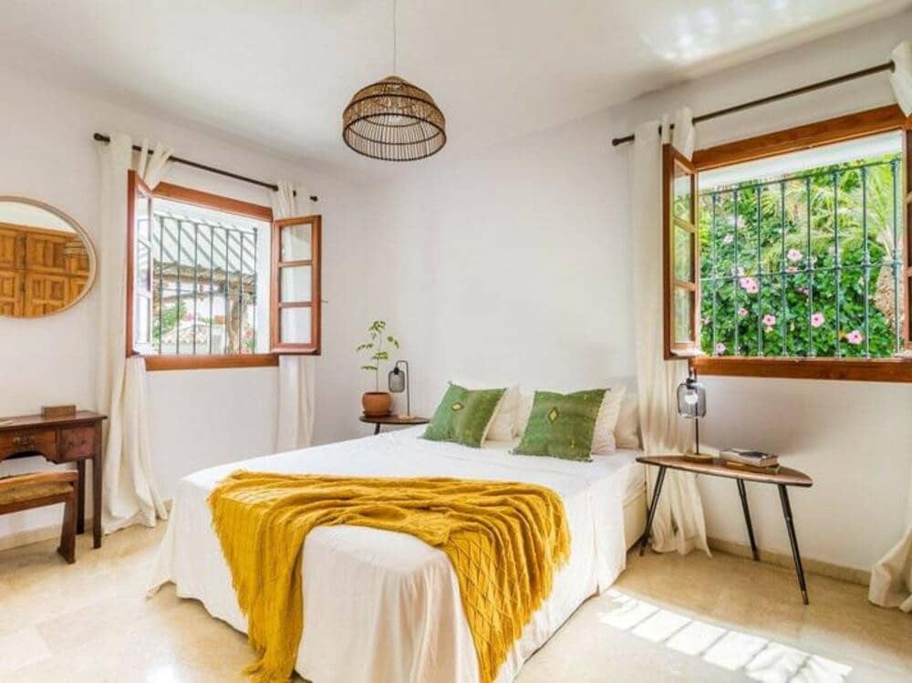 5 soveværelse Villa til leje i El Padron med swimmingpool garage - € 5.800 (Ref: 8751848)