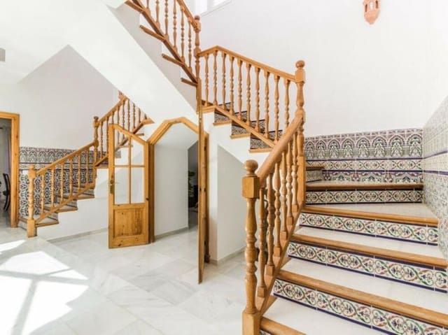 5 camera da letto Villa da affittare in El Padrón, Estepona con piscina garage - 5.800 € (Rif: 8751848)