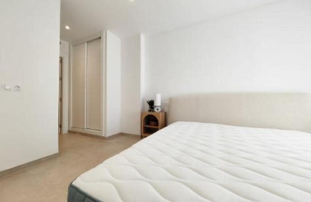 3 bedroom Apartment for rent in Marbella with pool garage - € 3,200 (Ref: 8751850)