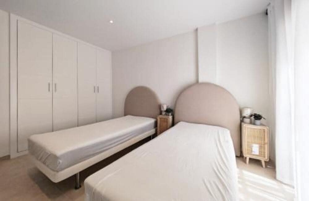 3 bedroom Apartment for rent in Marbella with pool garage - € 3,200 (Ref: 8751850)