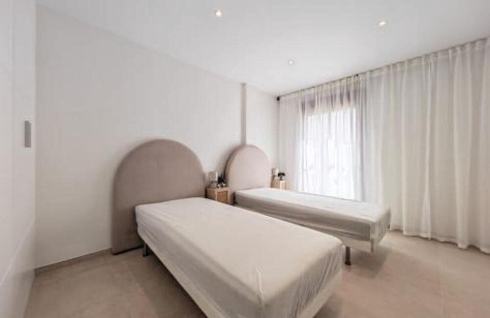 3 bedroom Apartment for rent in Marbella with pool garage - € 3,200 (Ref: 8751850)