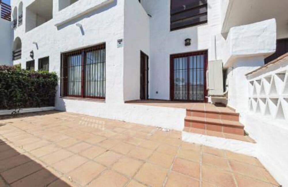 3 bedroom Apartment for rent in Marbella with pool garage - € 3,200 (Ref: 8751850)