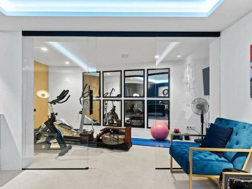 6 sypialnia Willa do wynajęcia w El Paraiso z basenem garażem - 11 995 € (Ref: 8755024)