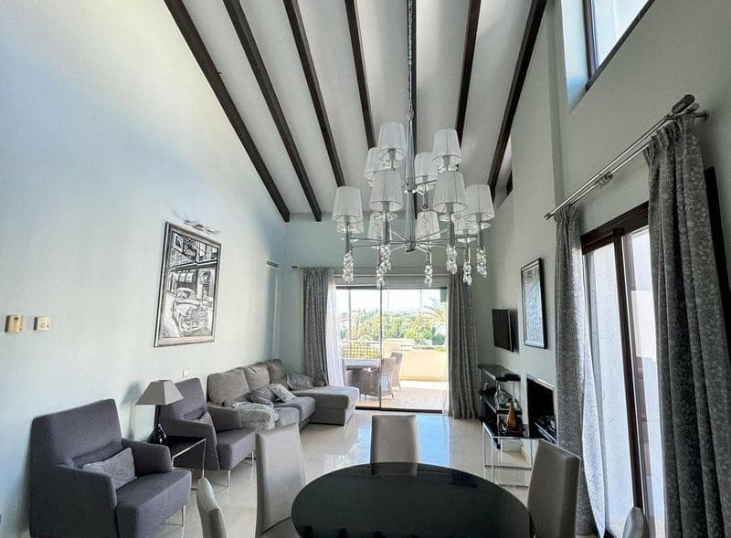 3 bedroom Townhouse for rent in Benahavis with pool garage - € 5,000 (Ref: 8766329)