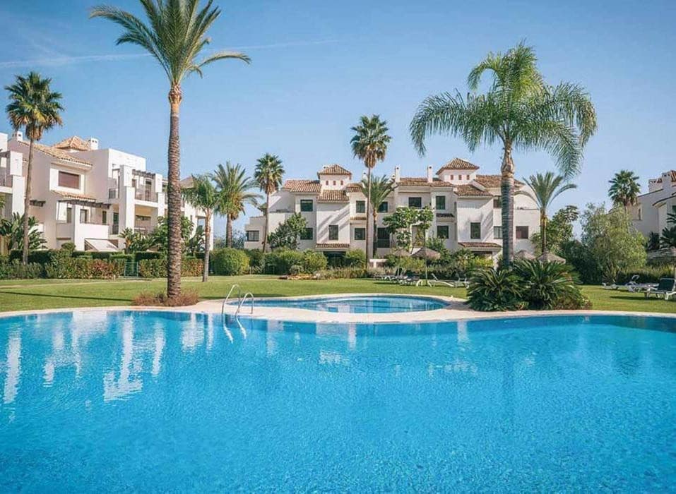3 bedroom Townhouse for rent in Benahavis with pool garage - € 5,000 (Ref: 8766329)