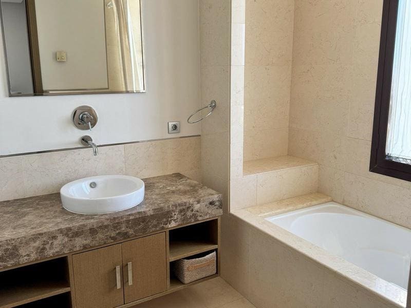 3 bedroom Townhouse for rent in Benahavis with pool garage - € 5,000 (Ref: 8766329)
