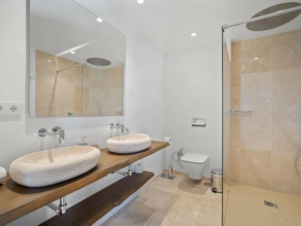 5 Zimmer Villa zu vermieten in Nueva Andalucia mit Pool Garage - 13.000 € (Ref: 8769761)