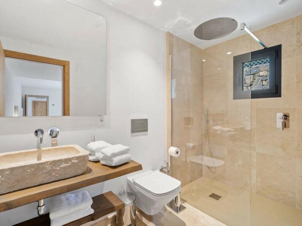 5 Zimmer Villa zu vermieten in Nueva Andalucia mit Pool Garage - 13.000 € (Ref: 8769761)