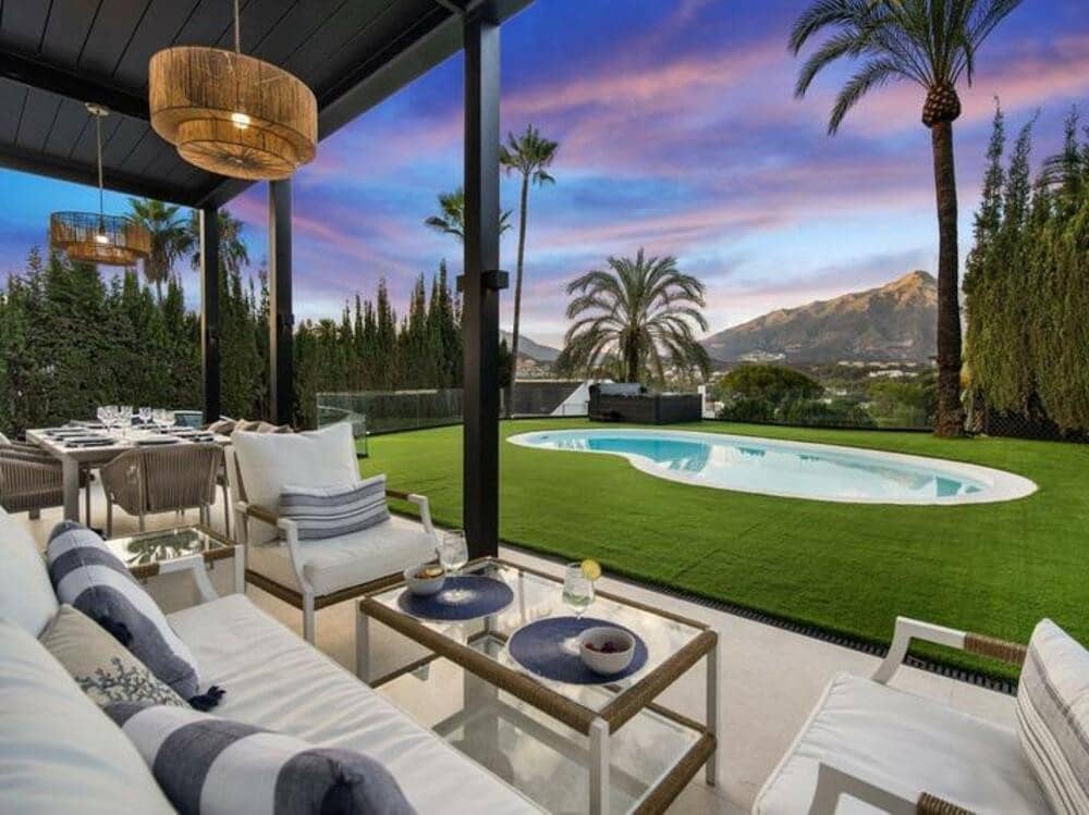 5 Zimmer Villa zu vermieten in Nueva Andalucia mit Pool Garage - 13.000 € (Ref: 8769761)