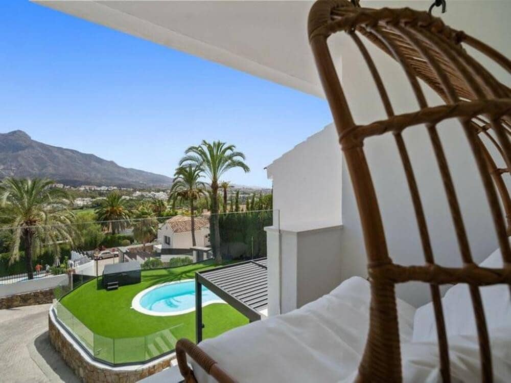 5 Zimmer Villa zu vermieten in Nueva Andalucia mit Pool Garage - 13.000 € (Ref: 8769761)