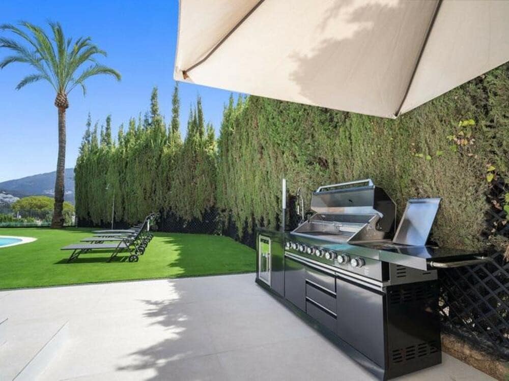 5 Zimmer Villa zu vermieten in Nueva Andalucia mit Pool Garage - 13.000 € (Ref: 8769761)