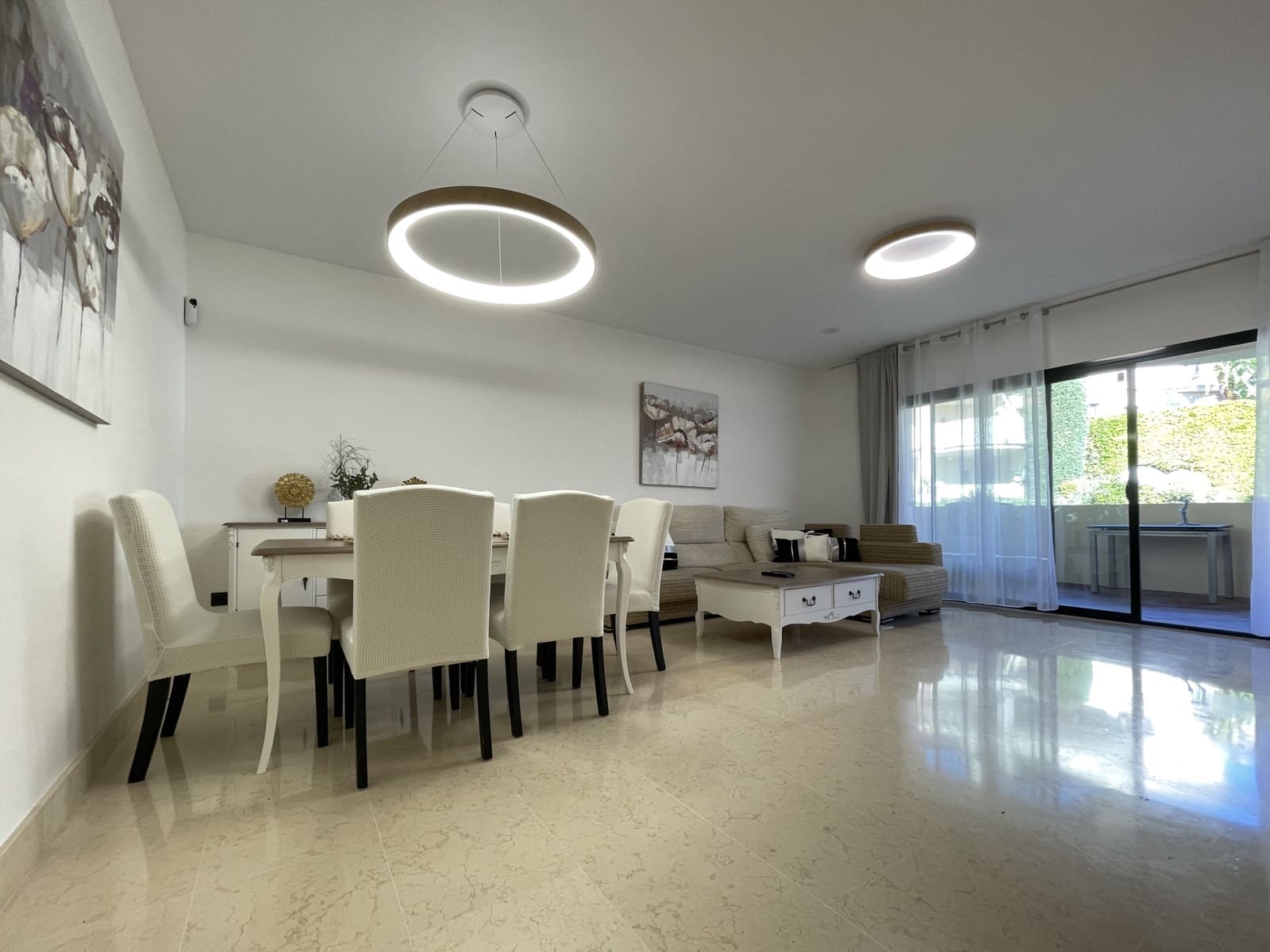 2 Zimmer Apartment zu vermieten in Benahavis mit Pool Garage - 2.300 € (Ref: 8769762)