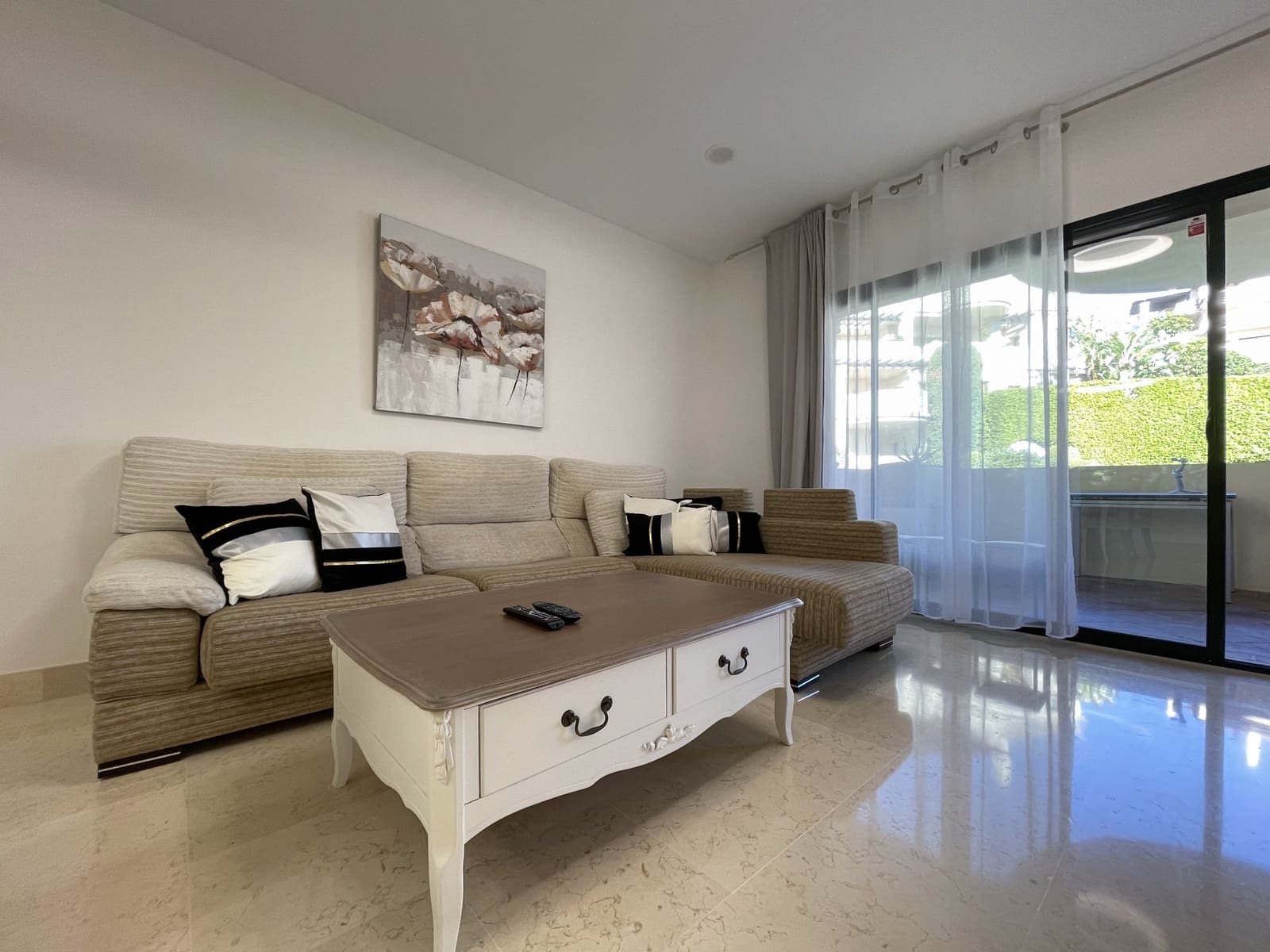2 Zimmer Apartment zu vermieten in Benahavis mit Pool Garage - 2.300 € (Ref: 8769762)