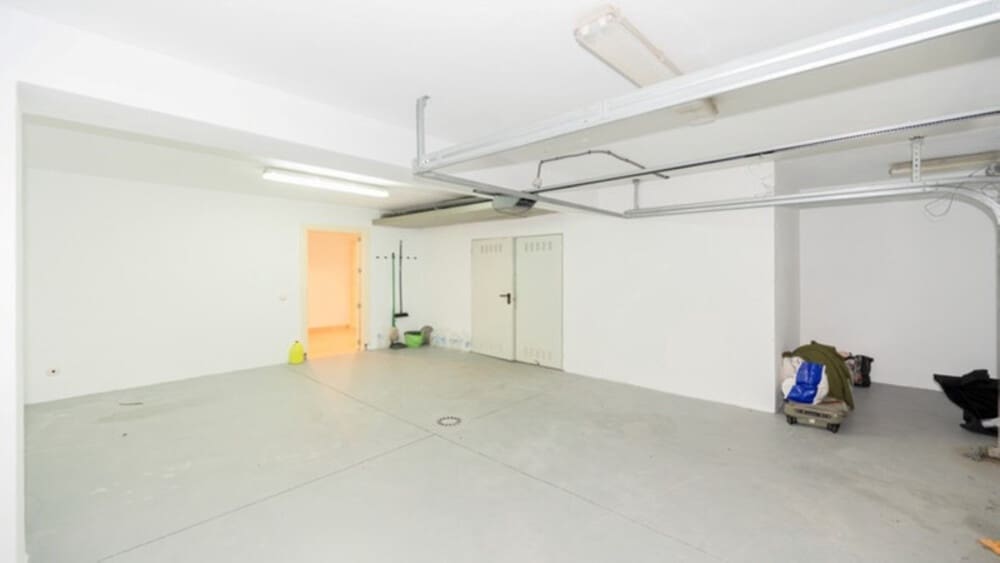 4 sypialnia Willa na sprzedaż w Nueva Andalucia z basenem garażem - 2 365 000 € (Ref: 8772934)