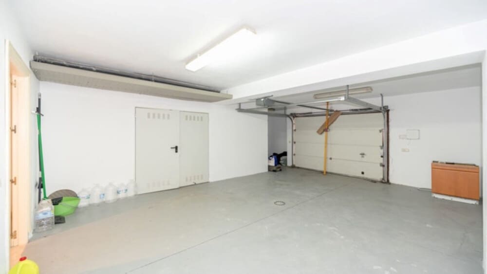 4 sypialnia Willa na sprzedaż w Nueva Andalucia z basenem garażem - 2 365 000 € (Ref: 8772934)