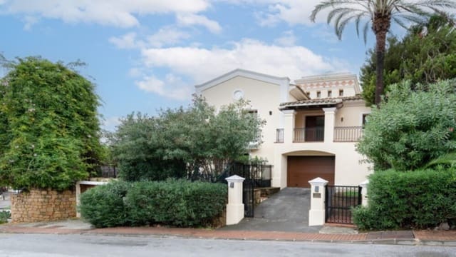 4 sypialnia Willa na sprzedaż w Los Naranjos, Marbella z basenem garażem - 2 365 000 € (Ref: 8772934)