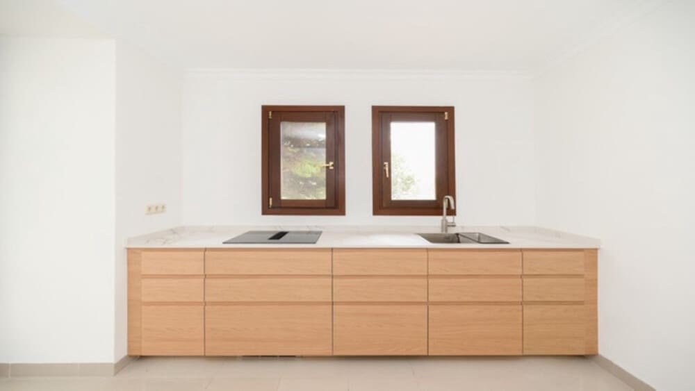 4 bedroom Villa for sale in Nueva Andalucia with pool garage - € 2,365,000 (Ref: 8772934)
