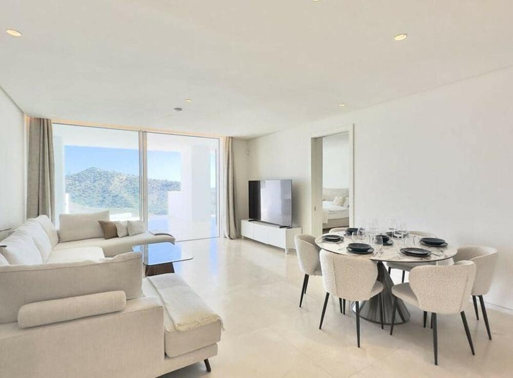 2 soveværelse Lejlighed til salg i Ojen med swimmingpool garage - € 777.000 (Ref: 8772936)