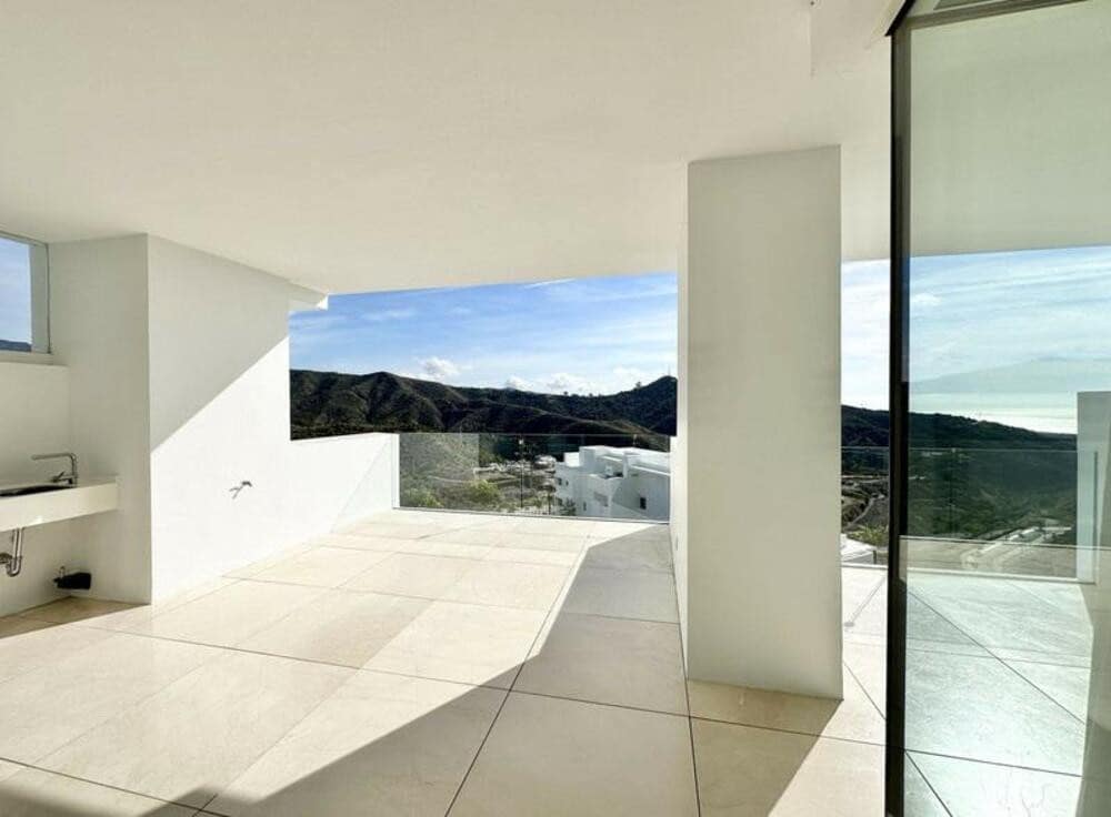 2 soveværelse Lejlighed til salg i Ojen med swimmingpool garage - € 777.000 (Ref: 8772936)