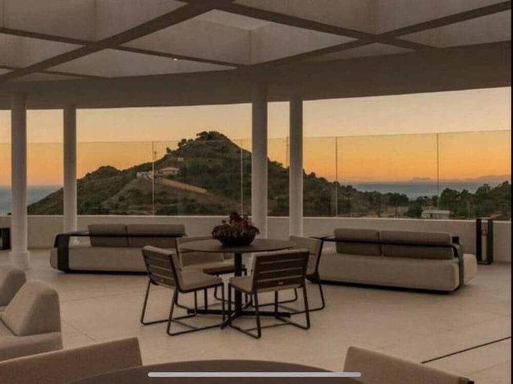 2 soveværelse Lejlighed til salg i Ojen med swimmingpool garage - € 777.000 (Ref: 8772936)