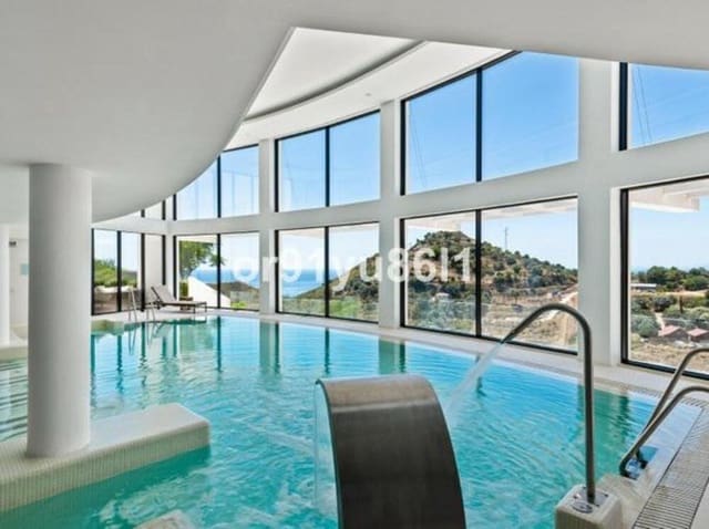 2 Zimmer Apartment zu verkaufen in Ojen mit Pool Garage - 630.000 € (Ref: 8772936)