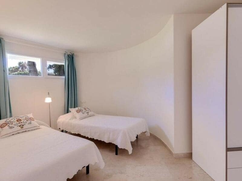 3 Zimmer Villa zu vermieten in Marbella mit Pool Garage - 5.500 € (Ref: 8777668)