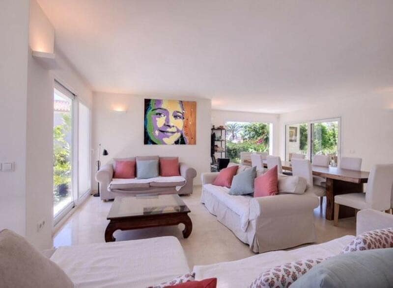 3 soverom Villa til leie i Marbella med svømmebasseng garasje - € 5 500 (Ref: 8777668)