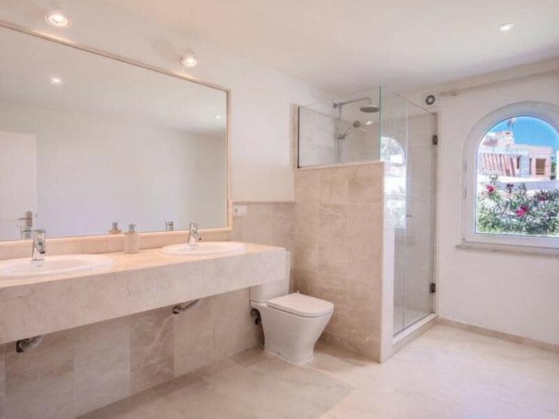 3 soverom Villa til leie i Marbella med svømmebasseng garasje - € 5 500 (Ref: 8777668)