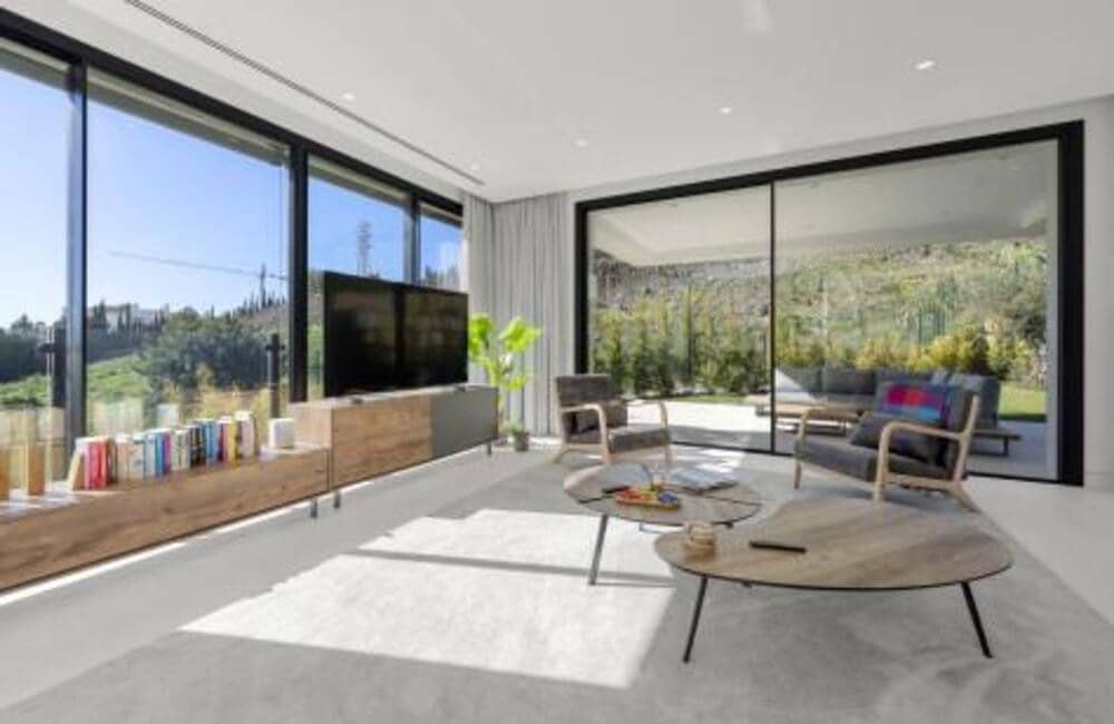 4 quarto Moradia para venda em Benahavis com piscina garagem - 2 695 000 € (Ref: 8785815)