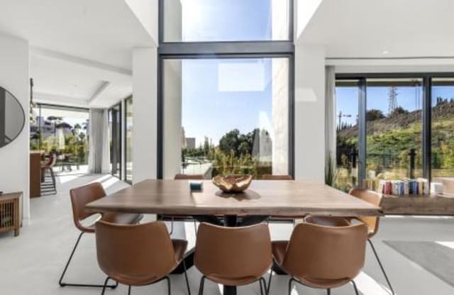 4 chambre Villa/Maison à vendre à El Paraíso, Benahavís avec piscine garage - 2 695 000 € (Ref: 8785815)