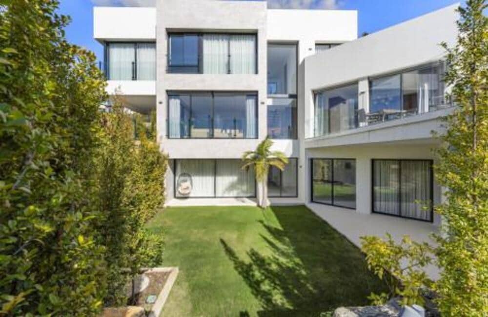 4 quarto Moradia para venda em Benahavis com piscina garagem - 2 695 000 € (Ref: 8785815)