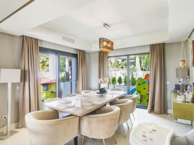 5 sovrum Villa till salu i Lomas De Marbella, Marbella - 2 250 000 € (Ref: 8788862)