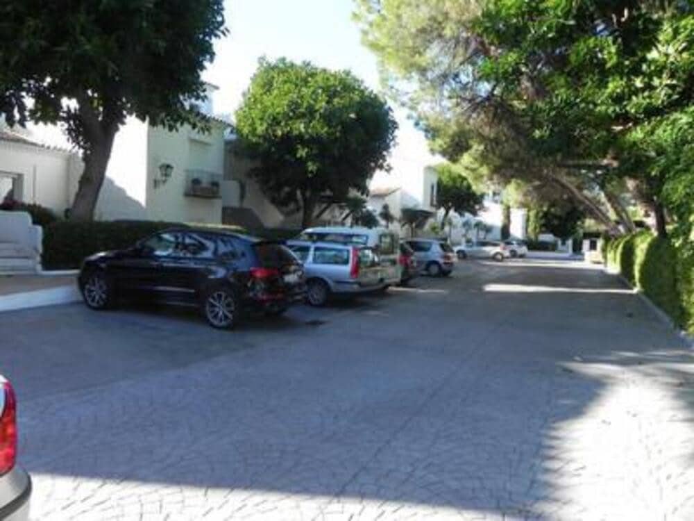 3 slaapkamer Appartement te huur in Marbella met zwembad garage - € 3.850 (Ref: 8788864)